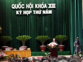 Nên ưu tiên mục tiêu tăng trưởng