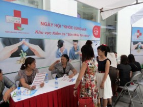 AIA tư vấn "kiểm tra sức khỏe tài chính"