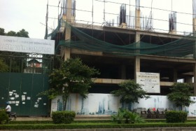 Dự án AZ Lâm Viên Complex hoang tàn và đổ nát