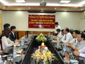 Hà Nam trao chứng nhận đầu tư cho doanh nghiệp Hàn Quốc