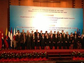 Đông Á - Mỹ La tinh hợp tác phát triển bền vững