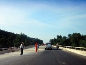 Ăn đong trong “rổ” vốn
