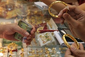 Vàng tăng giá trở lại