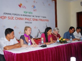 Sứ quán Hà Lan tổ chức sự kiện “Hợp sức chinh phục Fansipan”