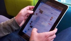 Facebook nhảy vào thị trường phát tin trên di động
