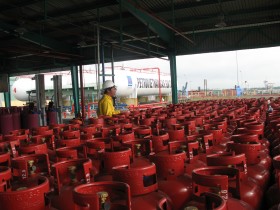 Chấm dứt hàng loạt giấy phép xuất nhập khẩu LPG