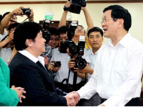 Chủ tịch nước tiếp xúc giới doanh nhân TP.HCM