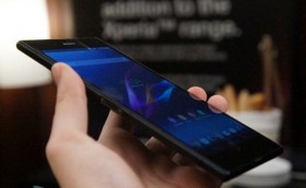 Ảnh thực tế điện thoại Sony Xperia Z "phóng to" 6,4 inch