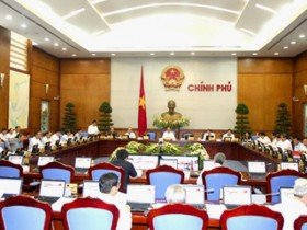 Không điều chỉnh mục tiêu tăng trưởng