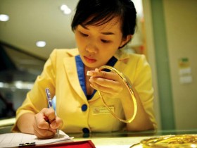 Phạt ngân hàng không tất toán vàng