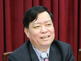 Làm chính sách lương như đi trên dây