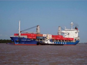 Ngập trong thua lỗ, vận tải biển “bẻ lái”