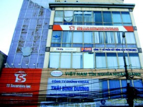 Sẽ thêm nhiều công ty chứng khoán “hạ cờ”