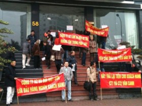 “Đại gia tai tiếng” AZLand và “miếng mồi giá rẻ”