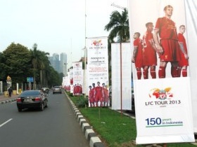Standard Chartered đưa Liverpool đổ bộ Jakarta