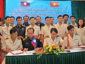 Ký kết Hợp tác với Hải quan Vùng III (Lào)