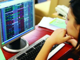 VN-Index trước rủi ro “gãy” kênh tăng trung hạn