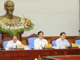 Thủ tướng yêu cầu tái cơ cấu kinh tế quyết liệt hơn