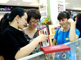 Văn phòng phẩm, phụ kiện cao cấp ồ ạt vào Việt Nam