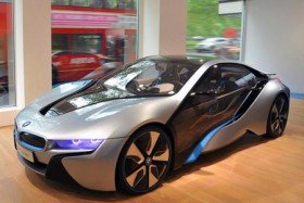 BMW i8 "tiêu" hết 2,25 lít xăng/100km