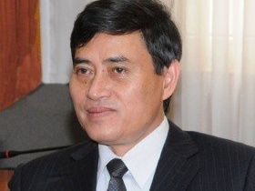 "Chưa quyết giá điện cho thép, xi măng"