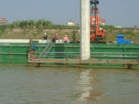 Bộ GTVT bác tin cấp dưới "nắn" sông Hồng