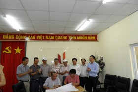 281 khách hàng xúm tay "trục vớt" Usilk City