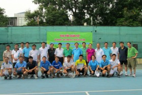 Giao lưu tennis chào mừng ngày truyền thống Công an Nhân dân
