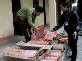 Xúc xích Trung Quốc ồ ạt tuồn vào Việt Nam