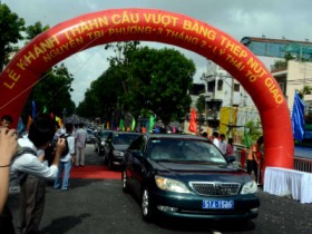 TP.HCM thông xe thêm hai cầu vượt bằng thép