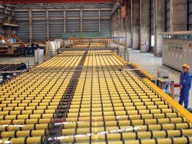 Kinh tế 2014: “Đi bằng hai chân”