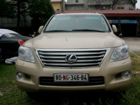 Ủng hộ thu xe biển ngoại giao hết hạn không nộp thuế