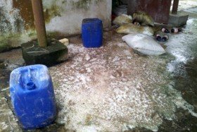 Phát hiện bột trắng và axít ở Nicotex Thanh Thái