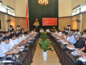 Xem xét khởi tố vụ án "chôn thuốc trừ sâu"