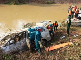 Tạm giam lái xe vụ lũ cuốn làm 5 người chết