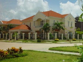 Syrena Việt Nam ra mắt Dự án nền Tây Hùng Thắng