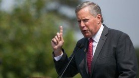 Nghị sĩ nào giúp chính phủ Mỹ "nghỉ xả hơi"?