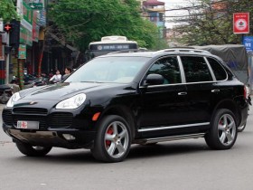 Có thể tịch thu 5 xe Lexus "vô chủ"