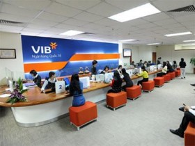 Khó cho vay, nhà băng vẫn lách trần huy động