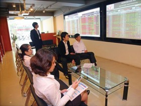 DIC Corp tái cơ cấu “kích” giá cổ phiếu