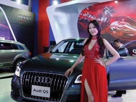 Triển lãm Ô tô Việt Nam 2013: Đẹp, lạ và hoành tráng