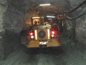 Vàng Phước Sơn lo đóng cửa