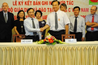 Big C hợp tác đào tạo ngành quản lý kho và quản lý siêu thị