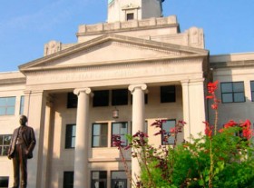 Nhận học bổng du học Mỹ, Canada ở đâu?