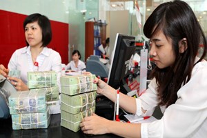 Dừng làm thủ tục hải quan với DN nợ thuế