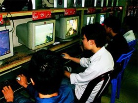 Game lậu nằm im thở khẽ chờ quy định mới