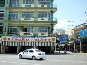 Chính thức khởi tố vụ án lừa đảo chiếm đoạt tài sản