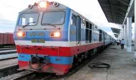 VNR dừng chạy sáu đôi tàu hỏa liên tục lỗ