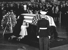 Ảnh lễ tang John F. Kennedy 50 năm trước