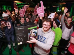 1 triệu Xbox One của Microsoft bán trong 24 giờ